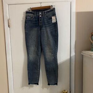 Lucky Brand Distressed High Rise Skinny Ankle Jeans. New with Tags Size 8/29